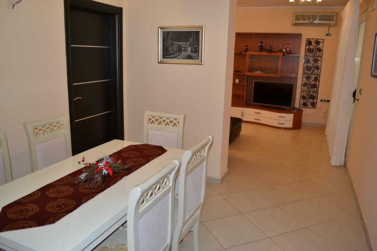 Penthouse 4 Bedrooms Apartment Vlore Exterior photo