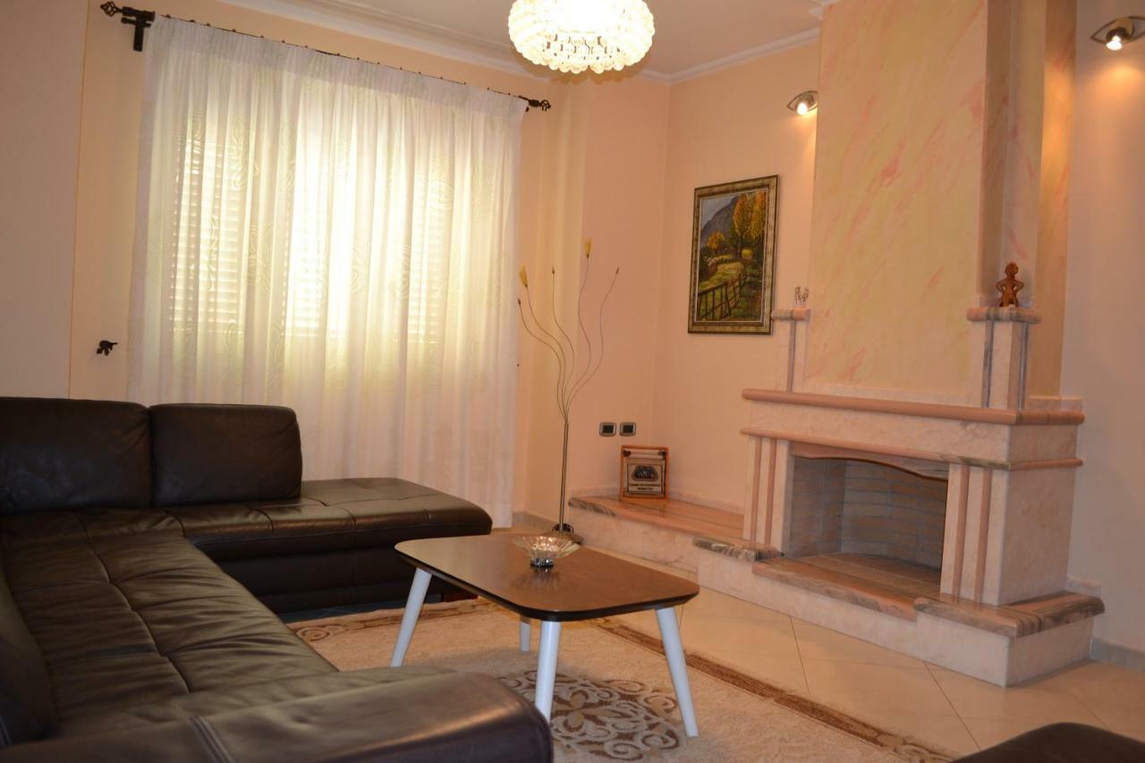 Penthouse 4 Bedrooms Apartment Vlore Exterior photo